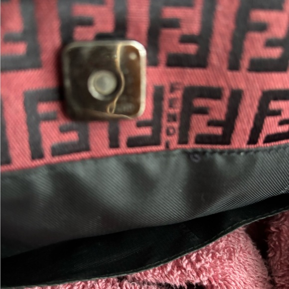 Fendi Red and Black Logo Tote - Picture 2 of 11